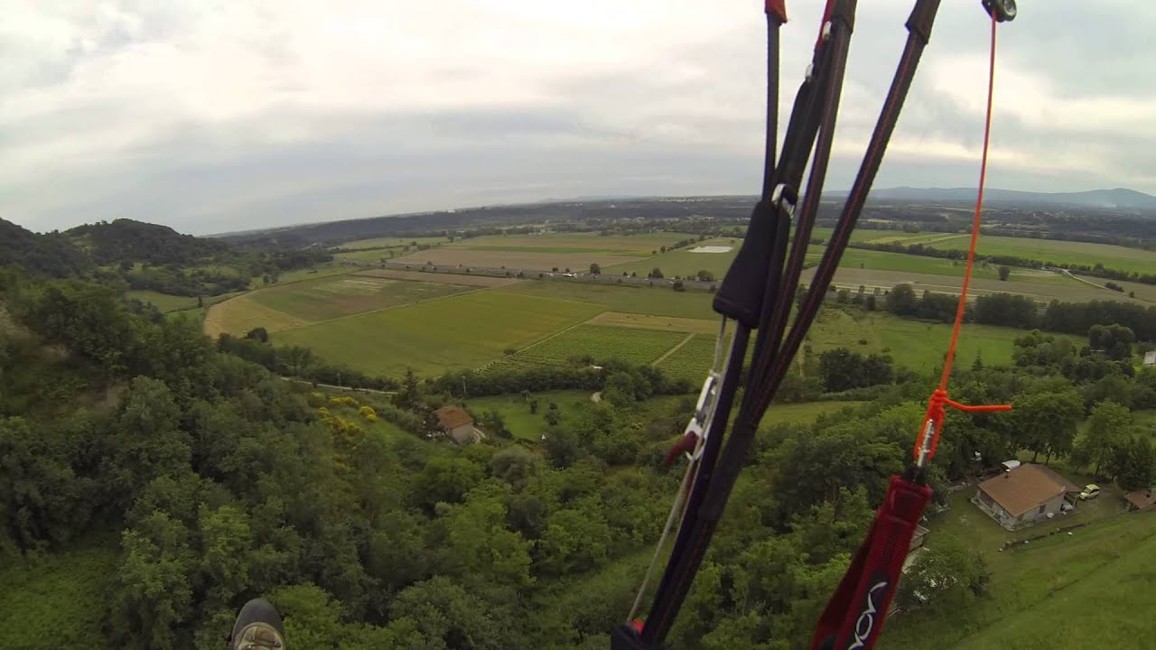 Magliano sabina atterraggio parapendio