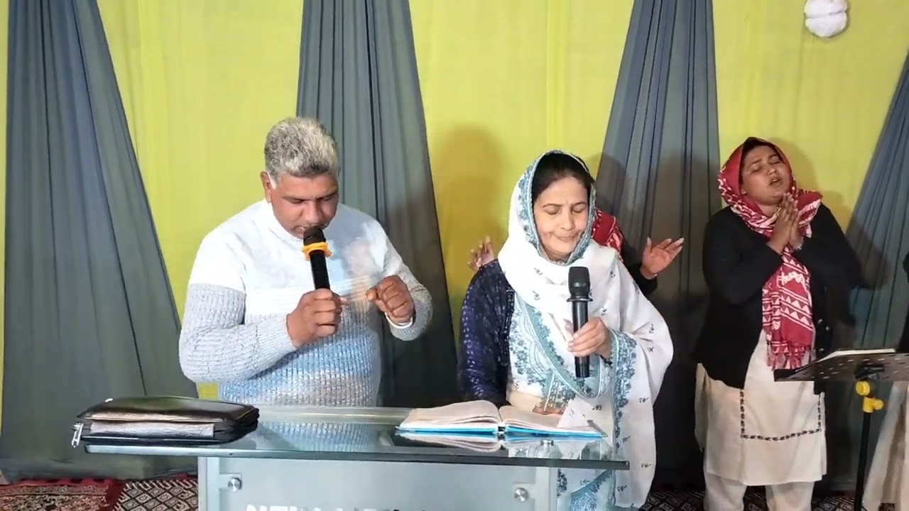 New Life Jesus Ministry Sunday ley hand worship 