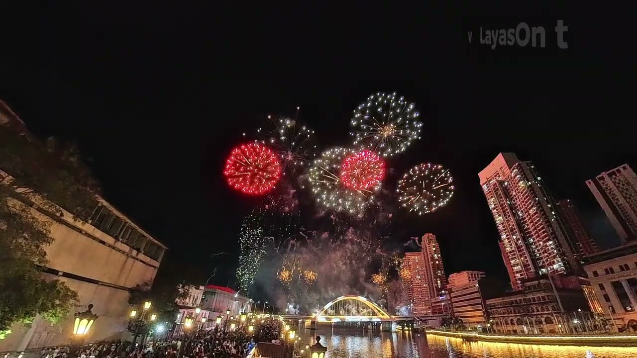 Chinese new year celebration in the oldest chinatown of the world, binondo, philippines.