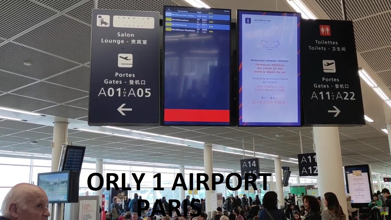 Parigi , Aereoporto di Orly 1 ,zona A partenze.