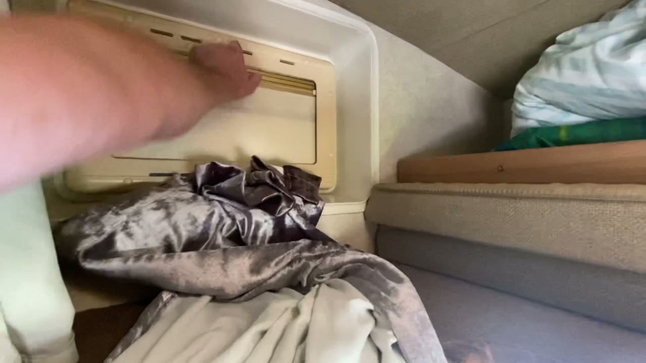 Walk around video of my 94 Swift Kontiki 640 Vogue