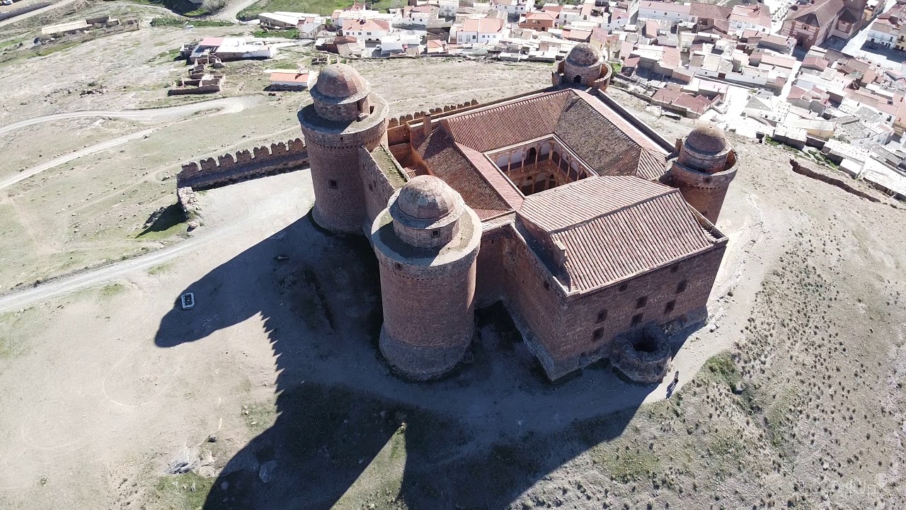 4K Calahorra Castle - 4K Castillo de la Calahorra.