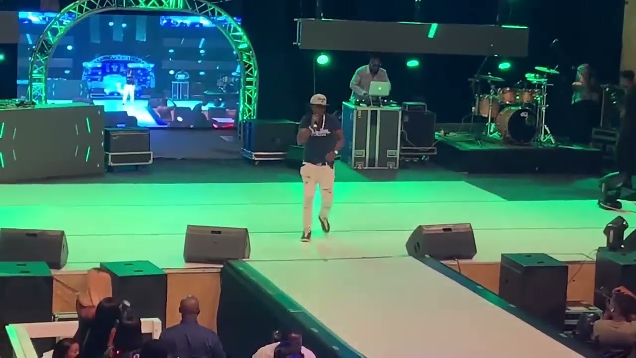 Etherton B live Performance at Rick Ross HICC in Zimbabwe mp4