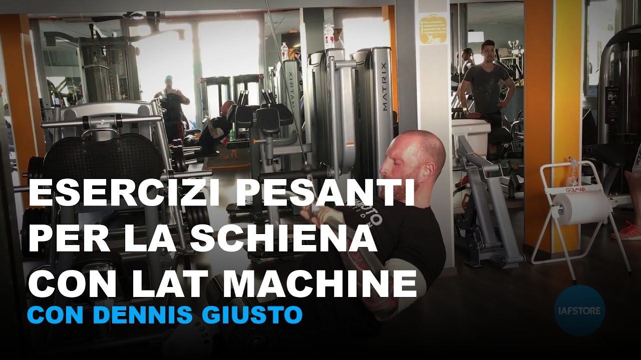 Esercizi pesanti per la schiena con lat machine: spessore e ampiezza