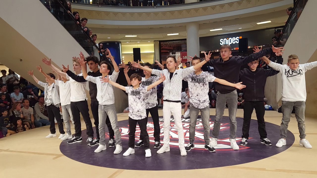 Showcase Shmetta Kids (Fresh Allstars & Battle Droids) at BOTY kids 2016