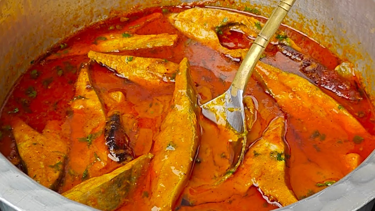Fish Curry Recipe | Pomfret Fish Gravy | Machli ka Saalan | Paplate Machchi Curry
