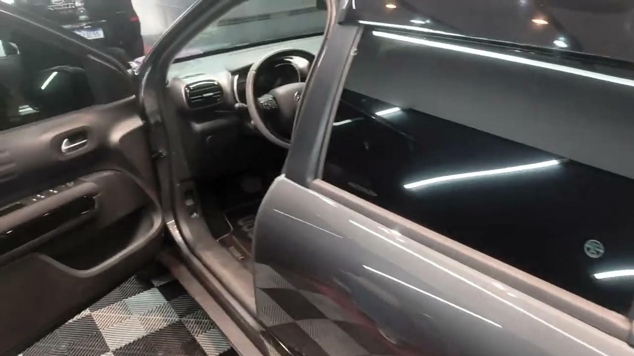 Citroen C4 Cactus Noir 2023.