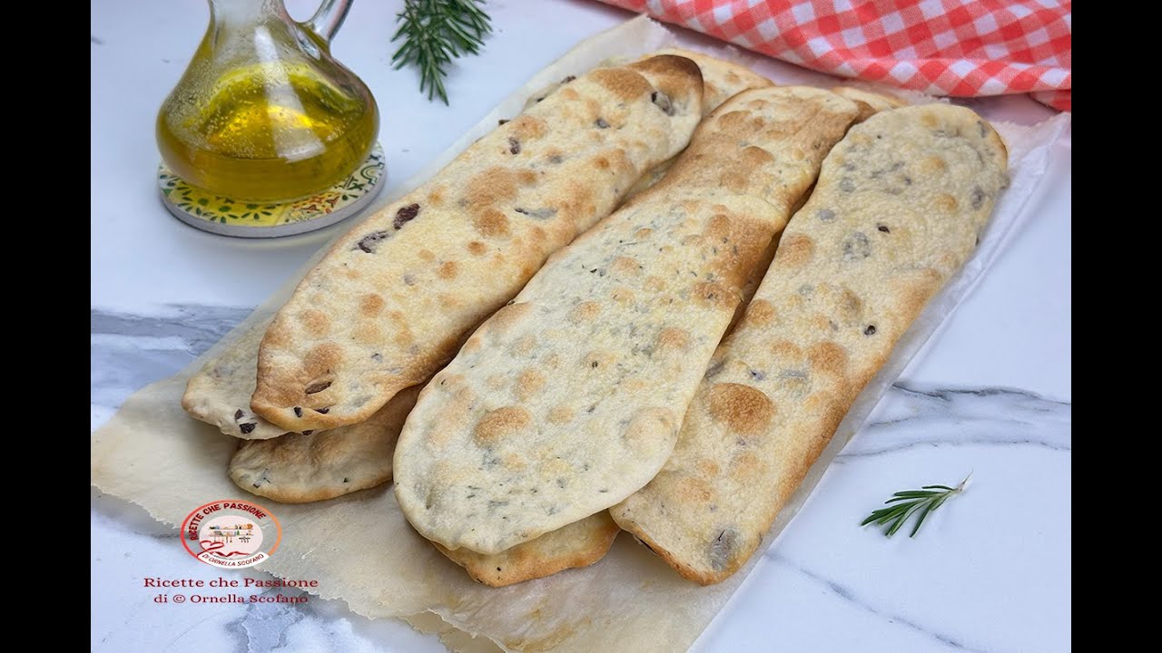 Lingue di suocera veloci senza lievitazione e scrocchiarelle - Ricette che Passione