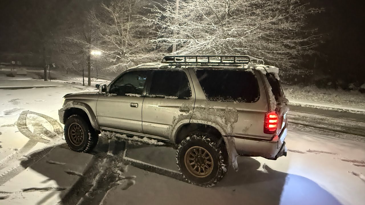 Выдерживает ли этот 4Runner конкуренцию с внедорожниками и пикапами 90-х и 2000-х годов?