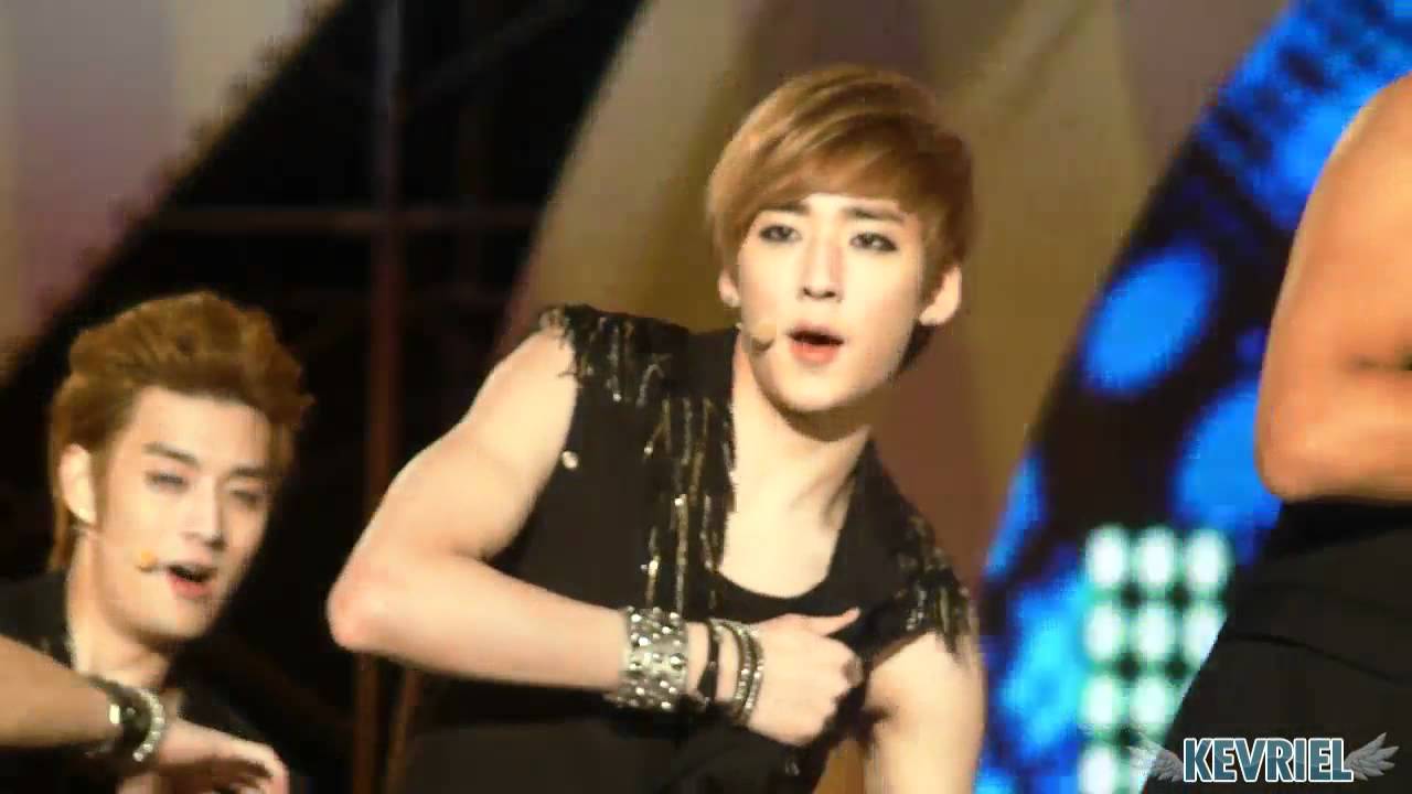 [FANCAM] 110921 KBS 열린음악회-만만하니 (ukiss kevin)