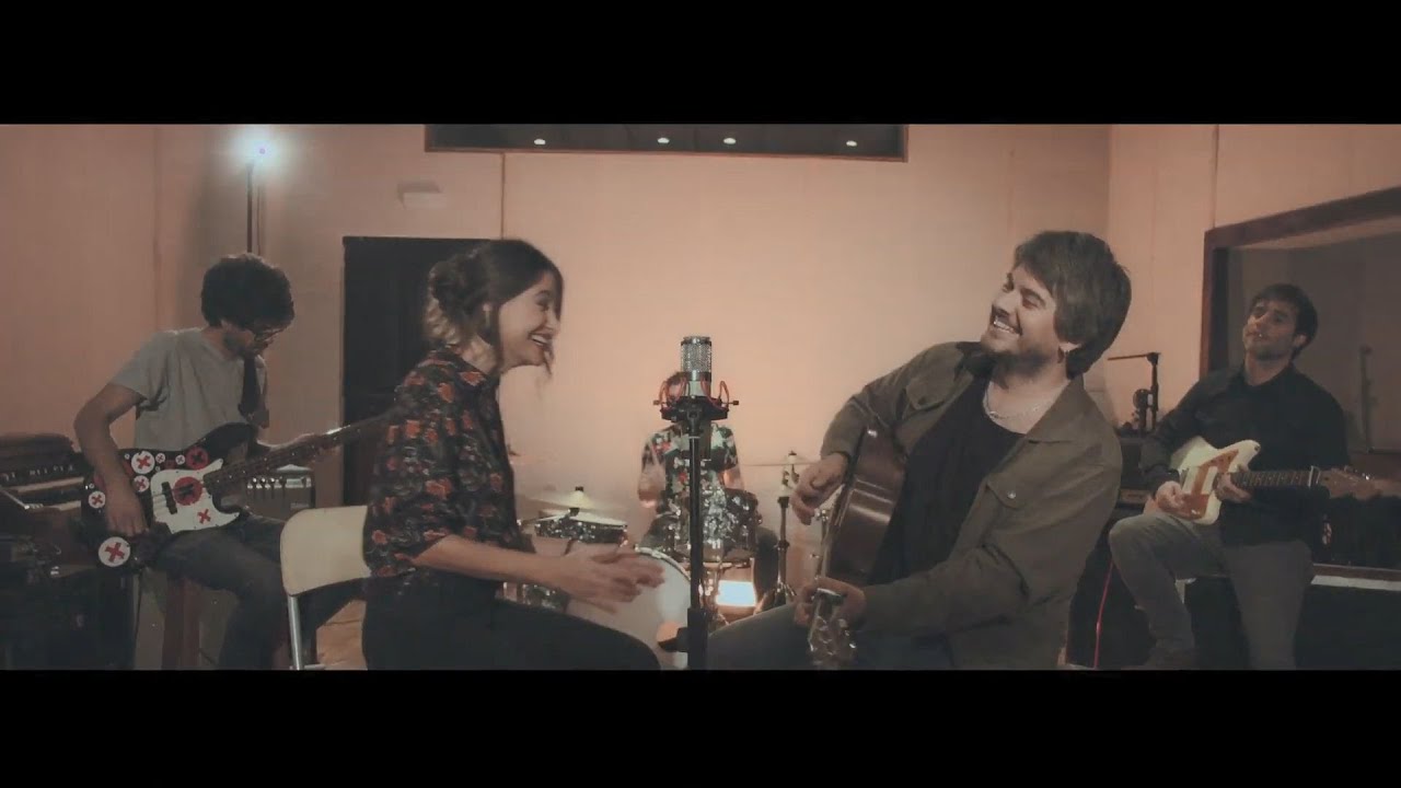Despistaos feat. Georgina - Vuelve a verme (Videoclip Oficial)