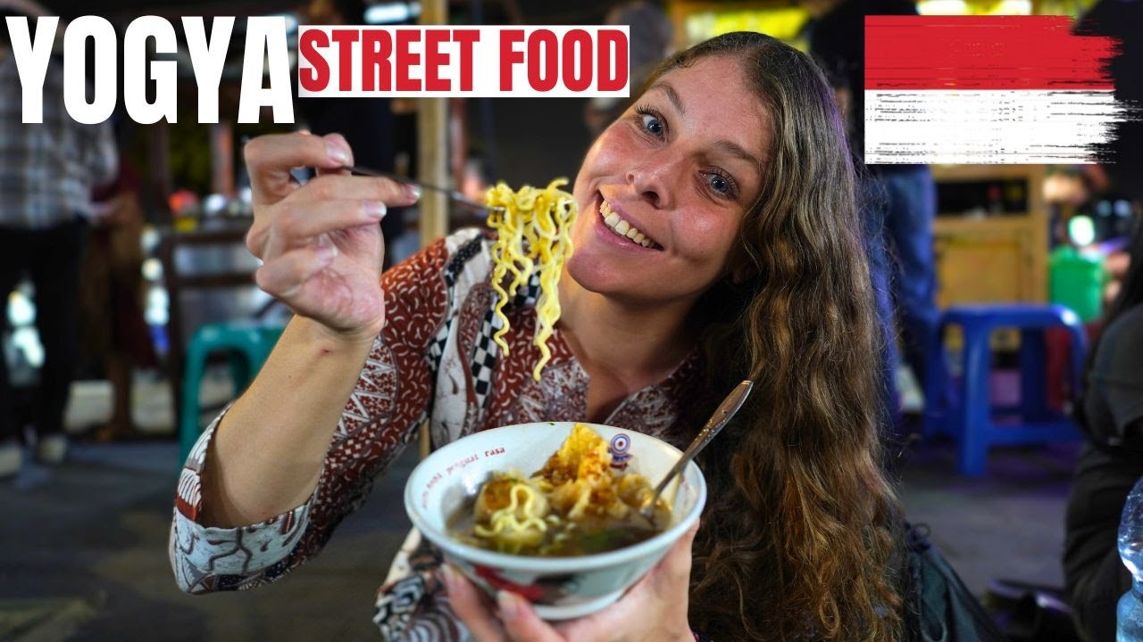 INCREDIBLE Indonesian Street Food in Yogyakarta 🇮🇩