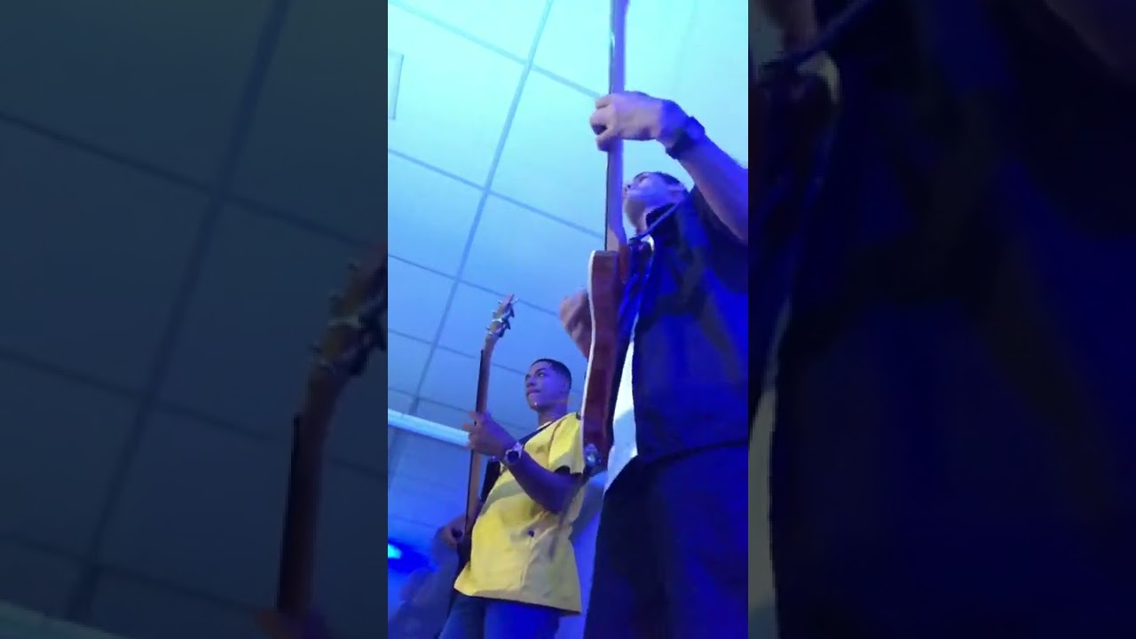 Vem com Josu&eacute;-Groove no culto🎸🔥#guitarcam