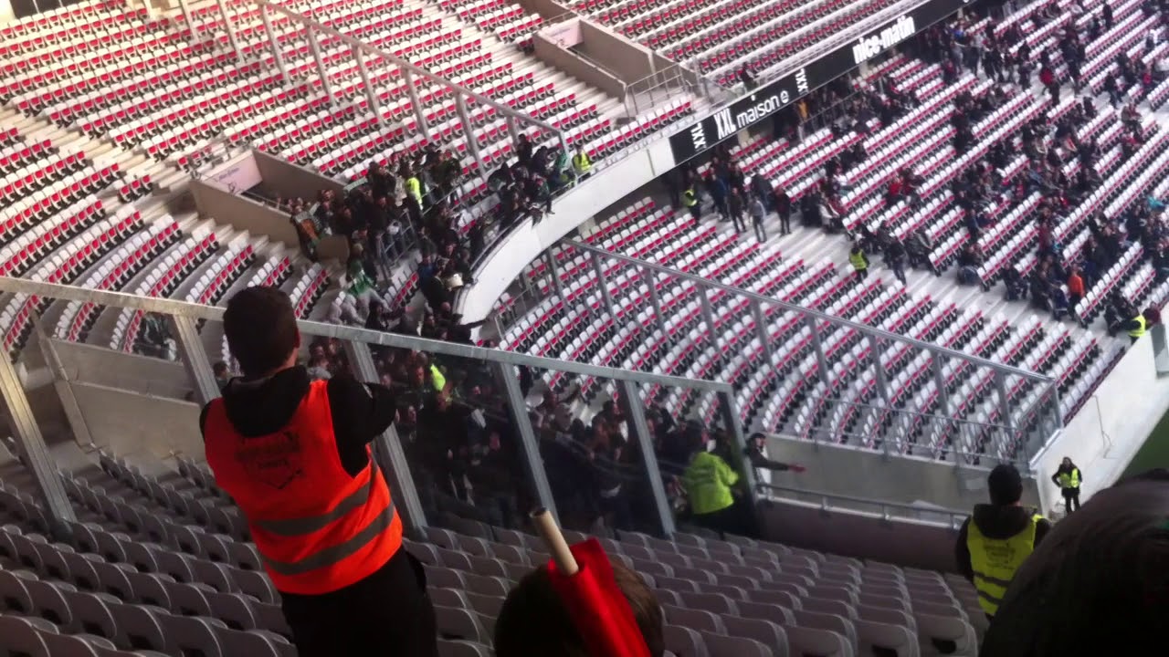 Arriv&eacute;e massive Saint-Etienne Fans parcage &agrave; Nice nov. 2013
