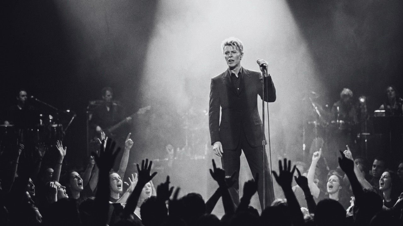 Fans told Bowie 'love your Nirvana cover' — what he thought but NEVER said left him FURIOUS