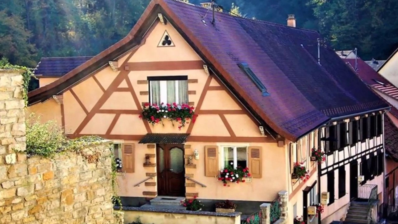 la Cité de Ferrette en Alsace   en octobre 2018