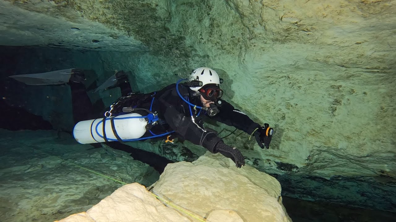 Cave Diving - Iddlebiddy Cave, Mount Gambier 2023