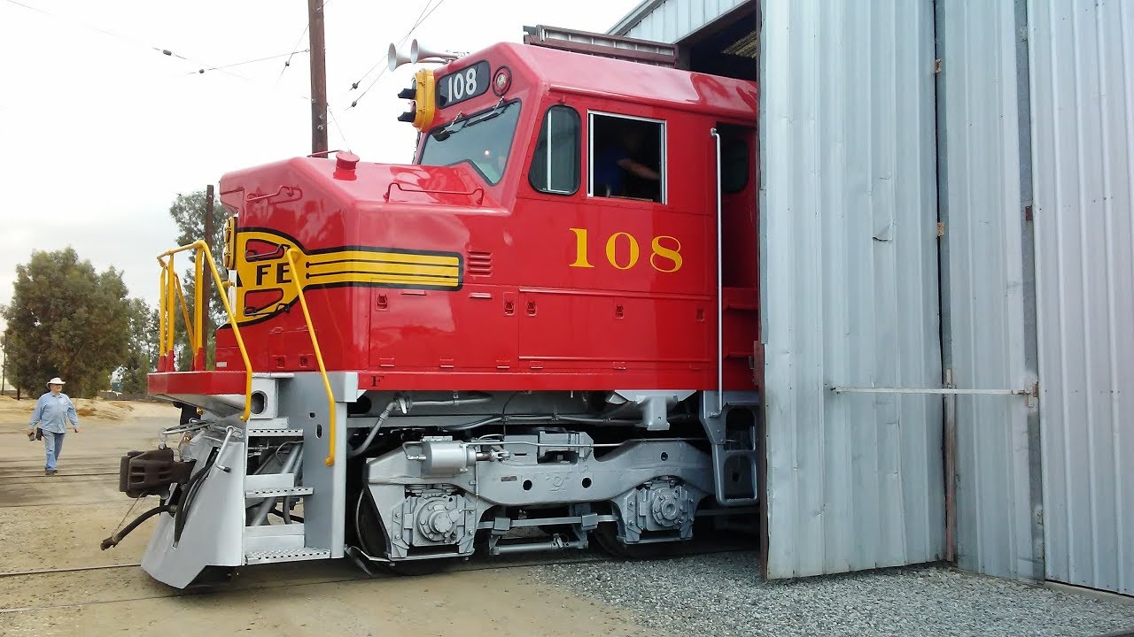 10/6/18 ATSF/Santa Fe 108 EMD FP45 reborn, a visit to OERM/SCRM Part 1