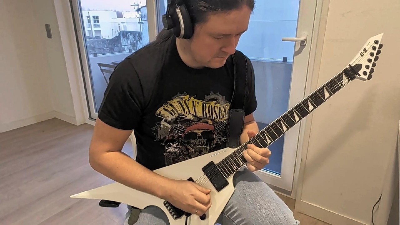 Sergey Golovin - Lu. Three parts guitar playthrough
