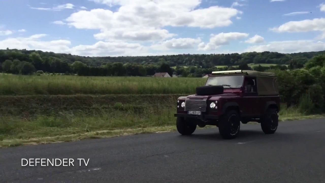 Land rover Defender - V8 sound vs TD5 sound.