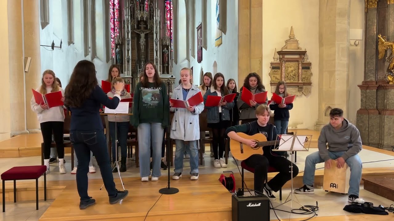 Auftritt des Schulchores BG/BRG Korneuburg in der Stadtpfarrkirche