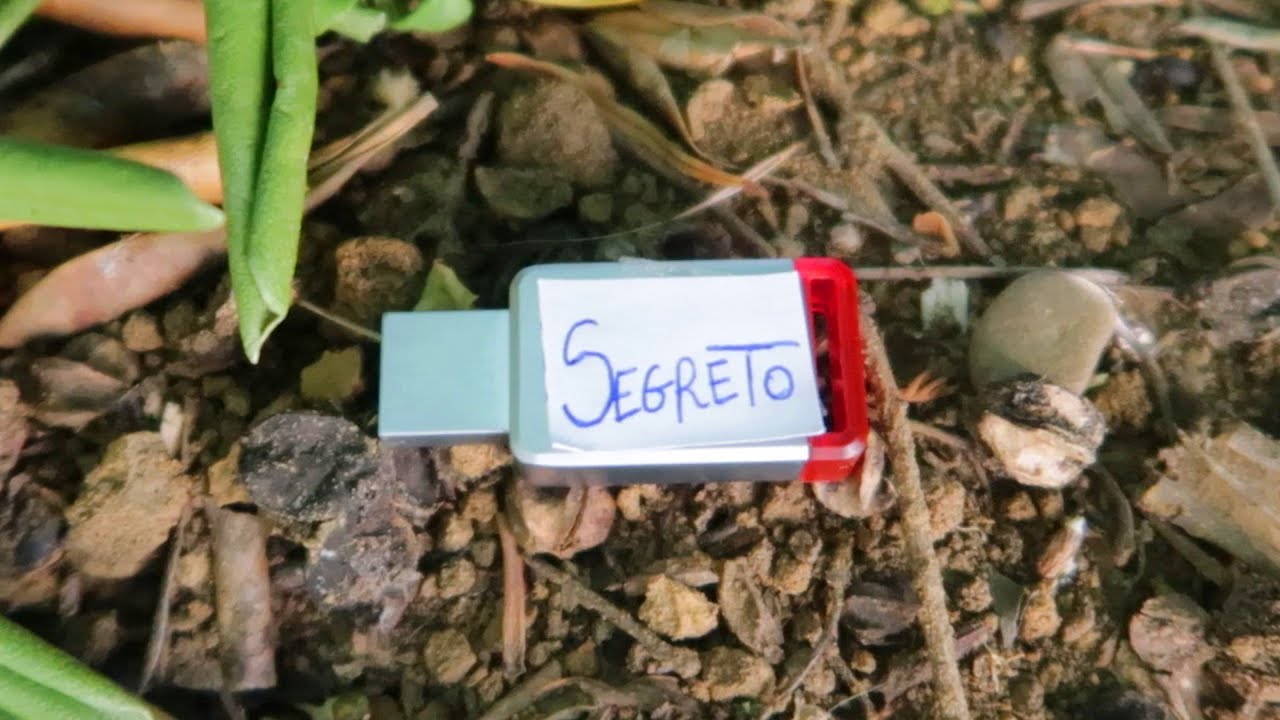 HO TROVATO UNA PENNA USB PER STRADA!!!