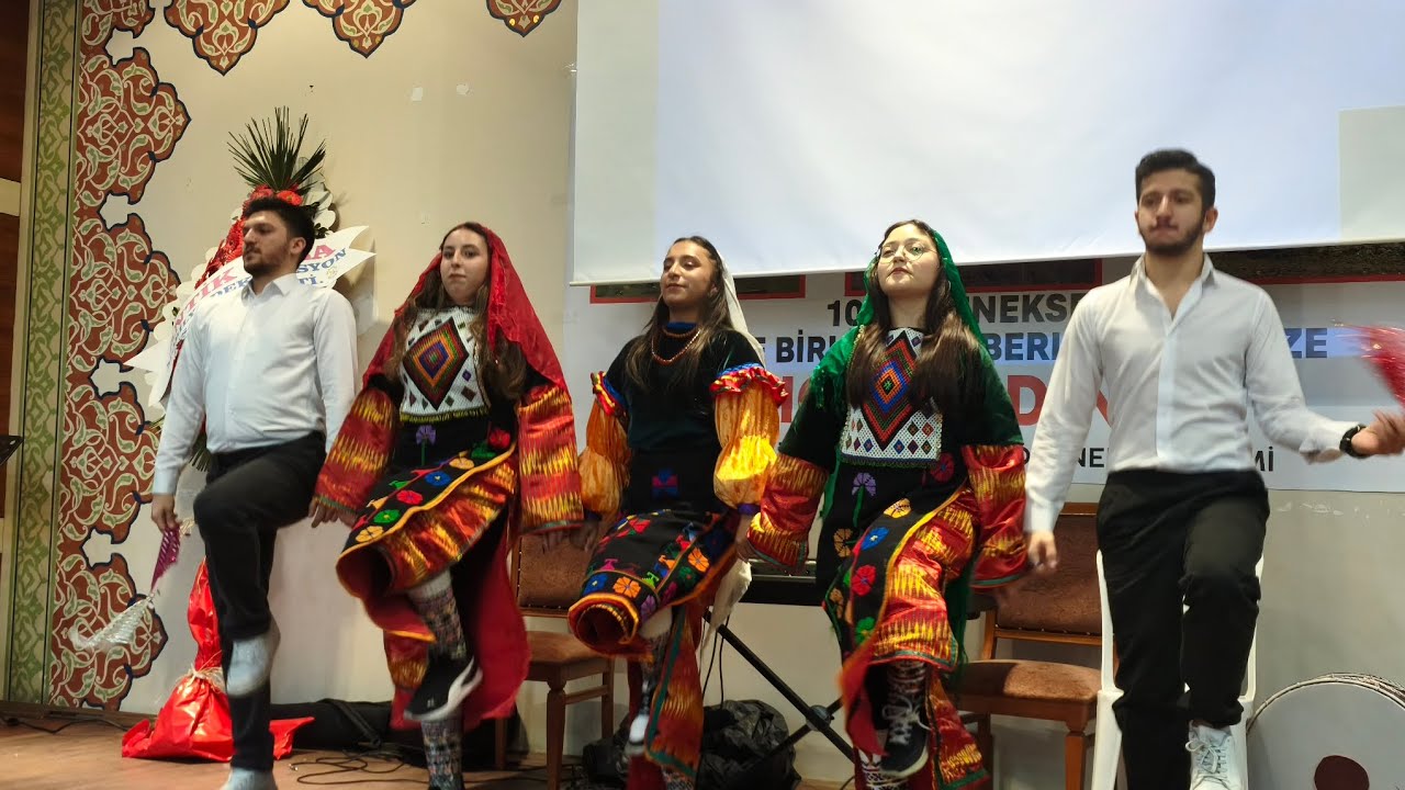 Ardahan Göle Kayaaltı Poladik Köyü Derneği Gecesi - Folklor ekibi gösterisi 