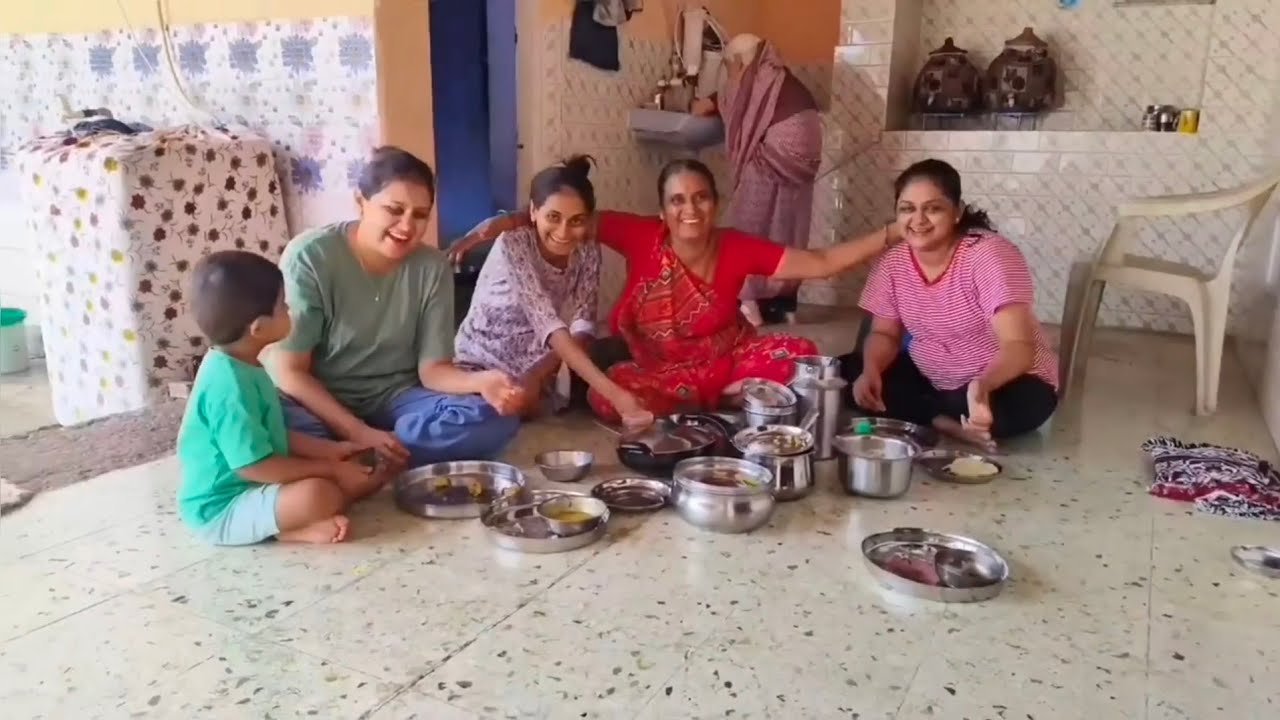 નાના બાળકોની મોજ મસ્તી