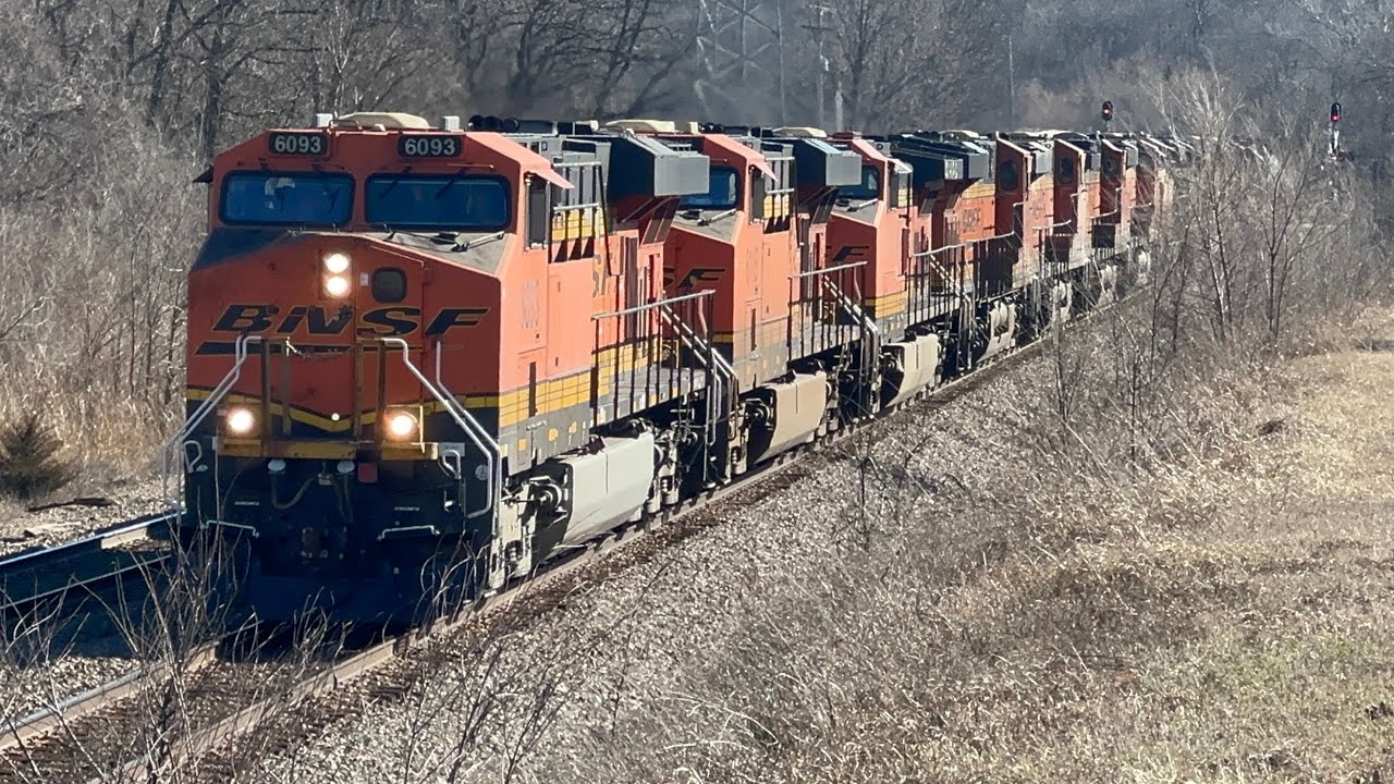 INCREDIBLE 14 UNIT LASHUP w/ BUGX units, UP, NS & a friendly crew on the Emporia sub!