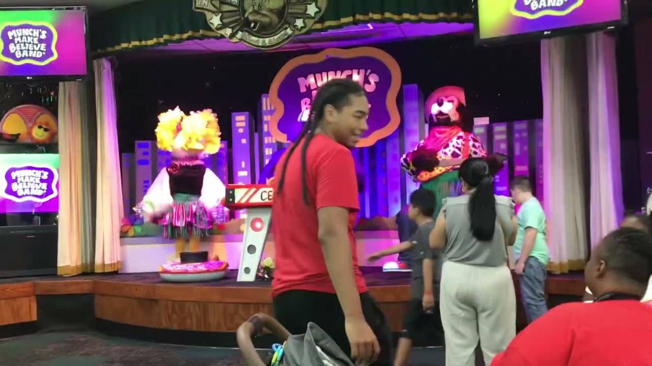 Chuck E. Cheese Pineville North Carolina ,Dawgs day of summer