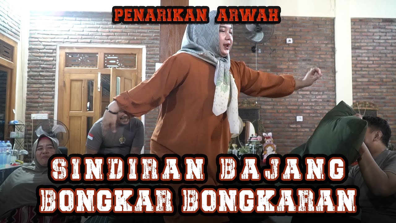 BAJANG SAMPAI MALU MELIHAT ORANG TUANYA