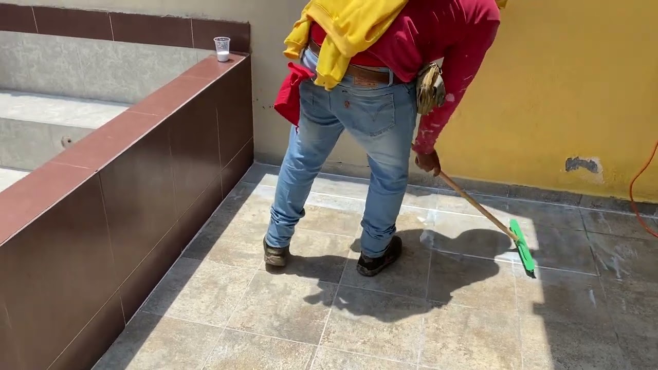 Impermeabilización para terraza forrada con loseta cerámica con Sikalastik 411 imper Terrazas