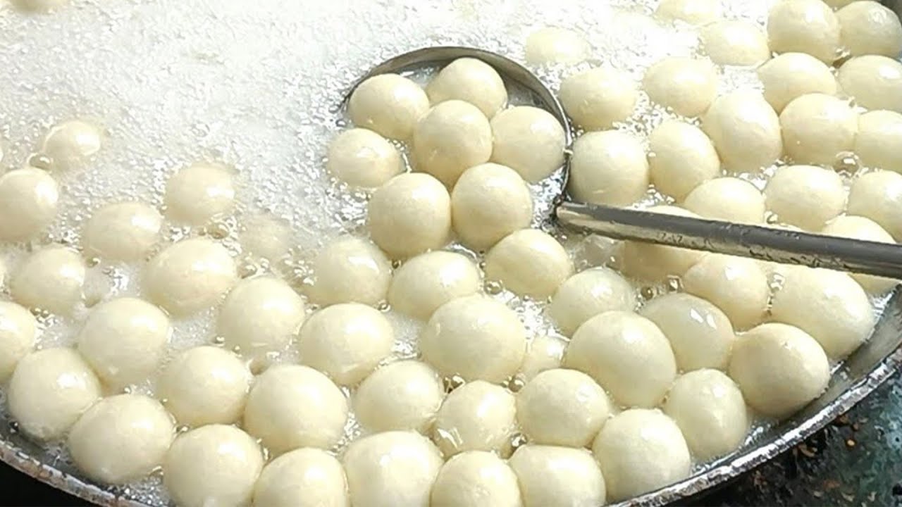 Rasgulla Recipe | रसगुल्ले बनाने का इसे आसान तरीका | Spongy Rasgulla