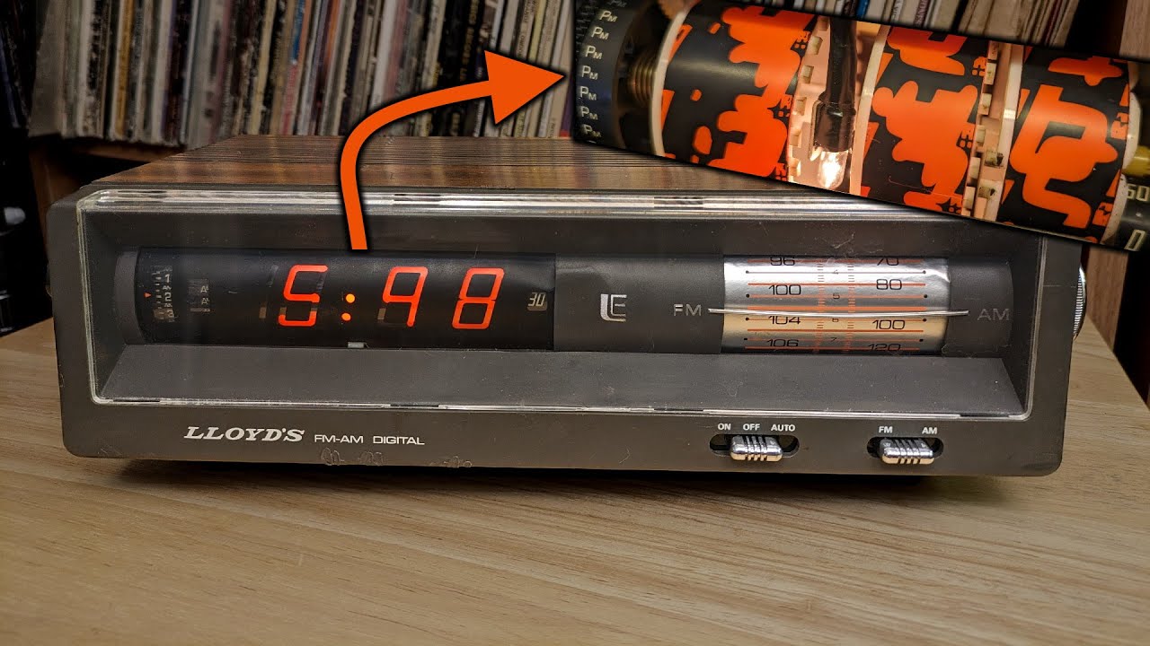 Odd 1970s clock radio (Lloyds JJ-8398)