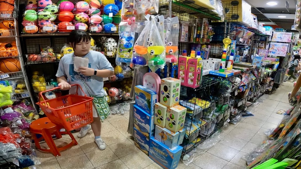 寶貝日記 逛玩具店
