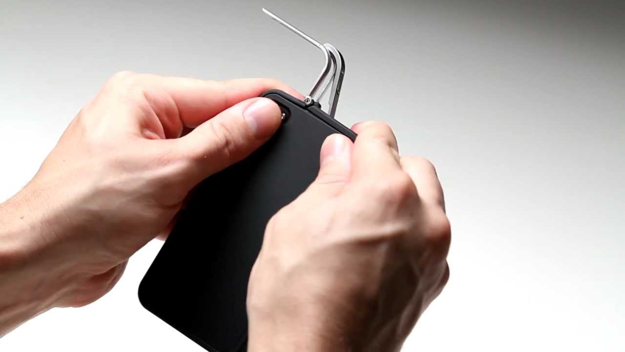 Installing the Leverage iPhone 4 case