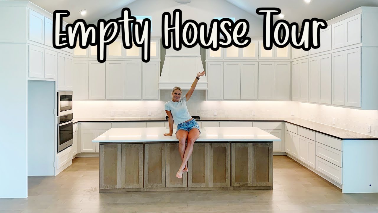 EMPTY HOUSE TOUR! / MOVING IN OUR NEW HOUSE  / WALKTHROUGH OF OUR NEW HOME / NEW CONSTRUCTION