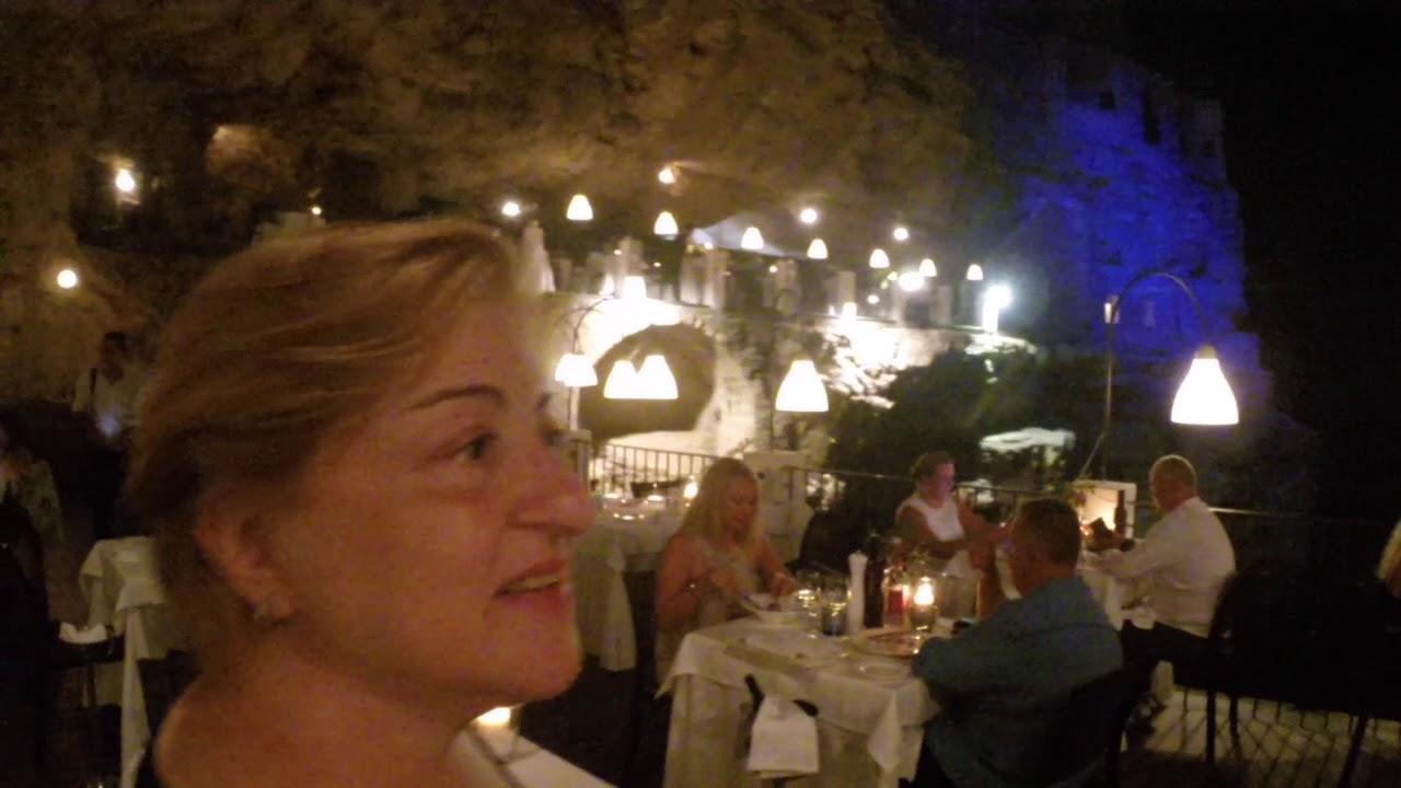 Grotta Palazzese Polignano Al Mare