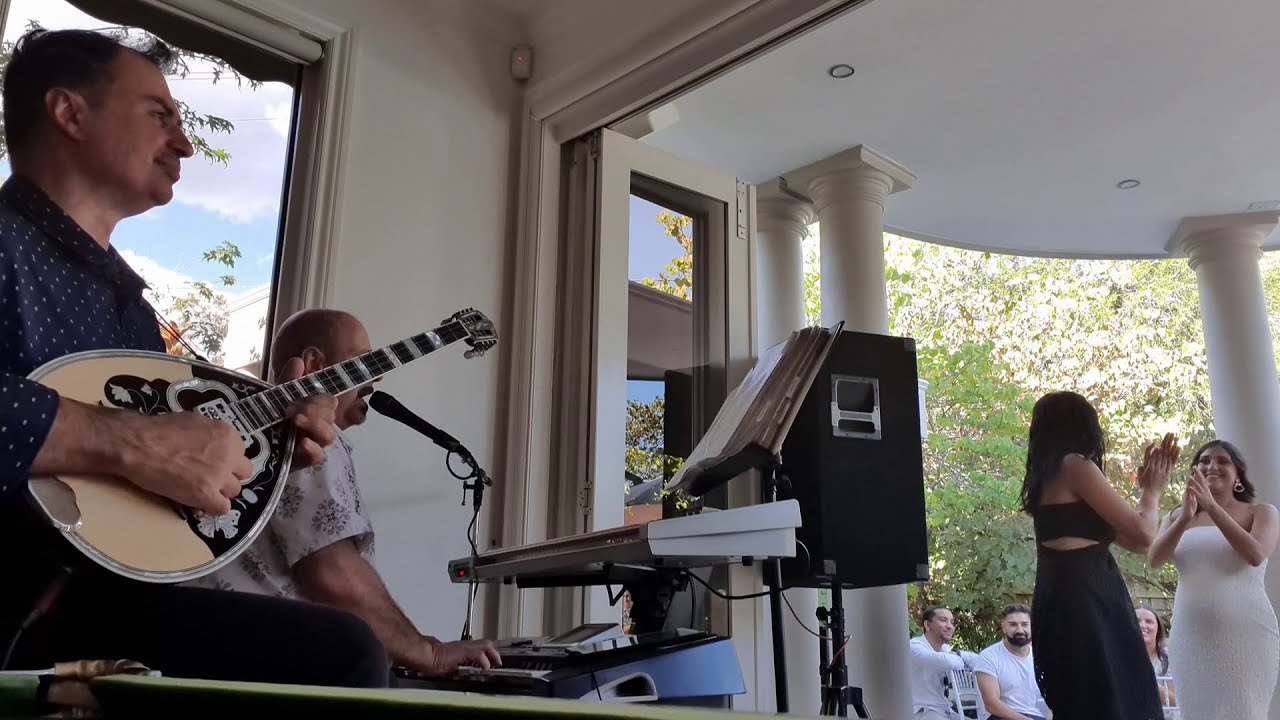 ΚΑΛΑΜΑΤΙΑΝΑ - LIVE! ΒΑΓΓΕΛΗΣ ΑΒΡΑΜΑΚΗΣ: Μπουζούκι, ΓΙΑΝΝΗΣ ΓΕΩΡΓΑΝΤΗΣ: Πλήκτρα & Ερμηνεία