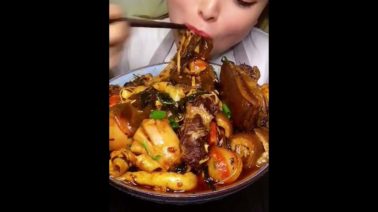 Eating spicy pork belly hot pot Mukbang Asmr