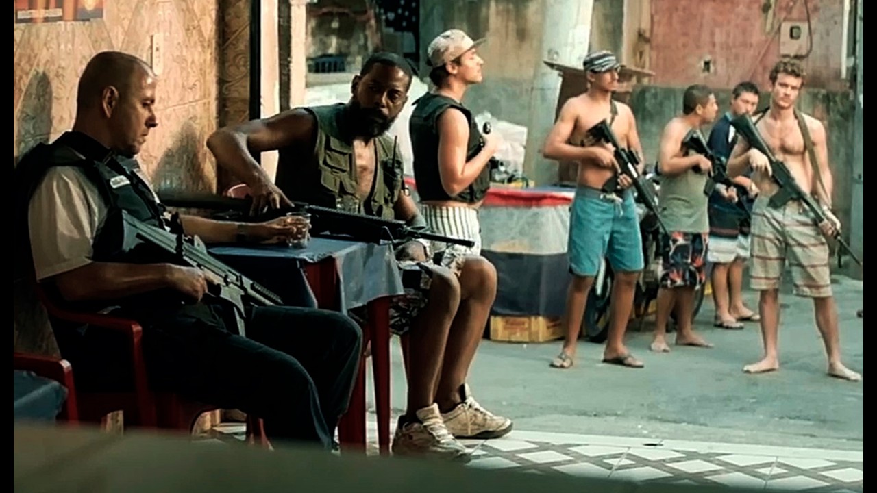 DE DENTRO DA FAVELA A REALIDADE &Eacute; O CRIME FILME DE A&Ccedil;&Atilde;O ESTILO CIDADE DE DEUS TROPA DE ELITE