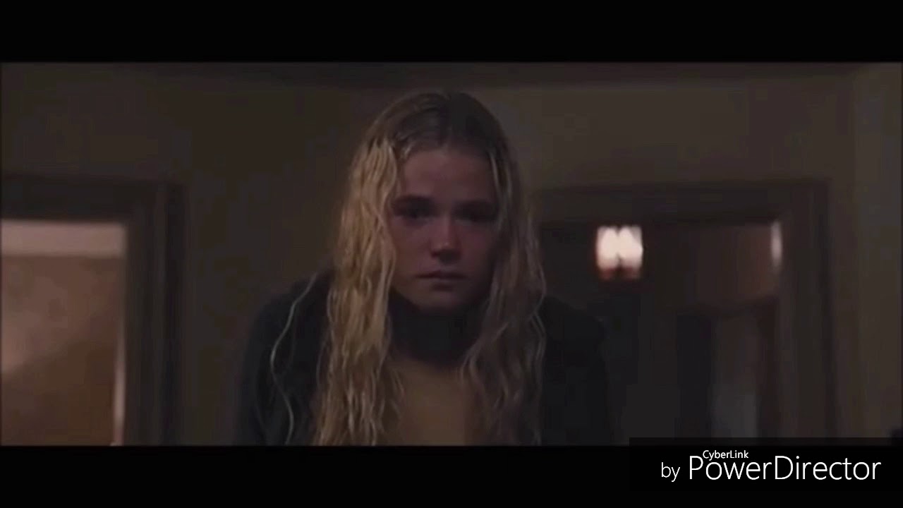 Sue Comforts Carrie - Fandub Ita [Carrie,2013]