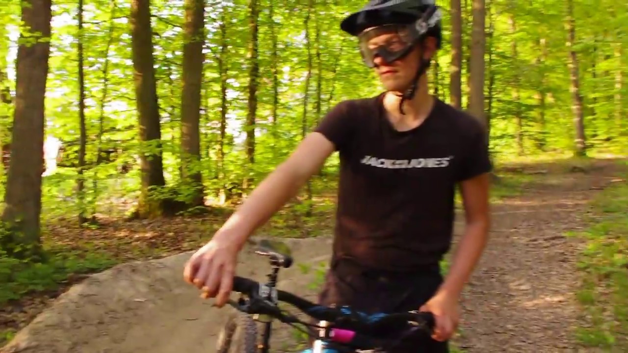 FREERIDE SHREDDING /  Spring 2018