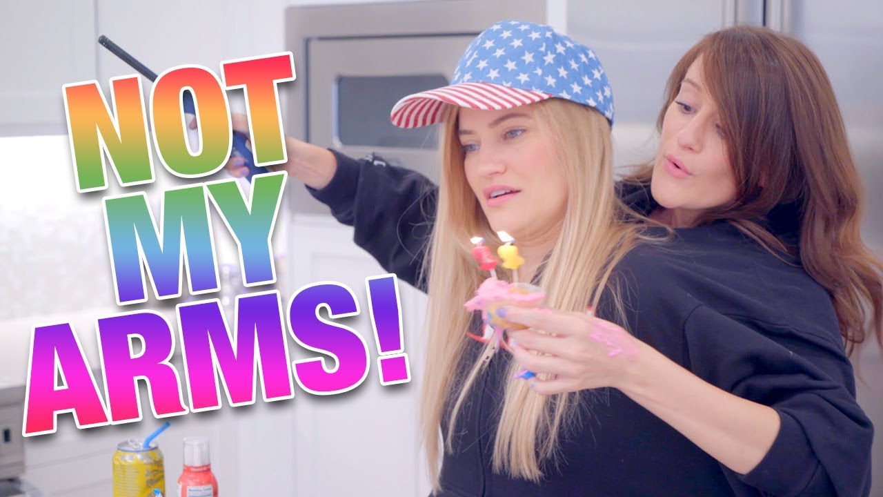 NOT MY ARMS CHALLENGE! 🎂 Decorating Jenna's Birthday Cupcakes!