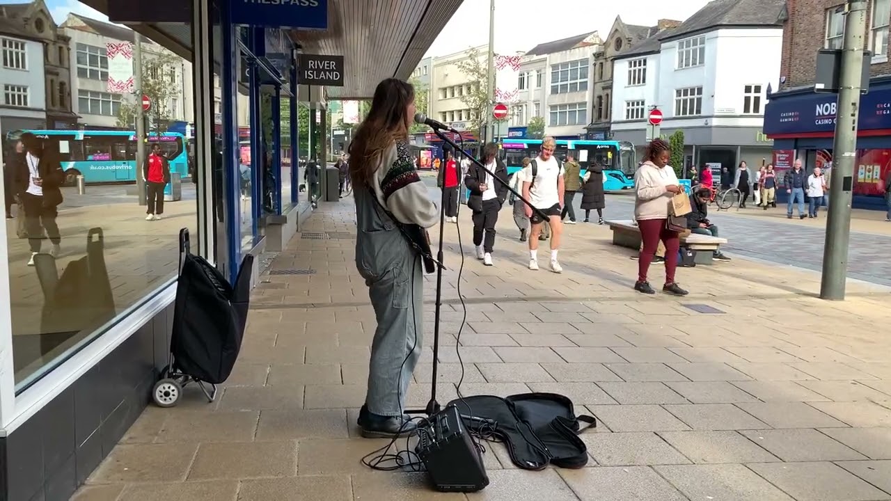Sarah Johnsone covers Amy Winehouse - You Know I’m No Good (live in Darlington, 29.09.23)