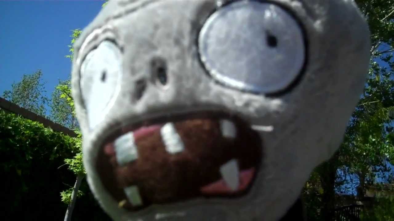 Plants Vs. Zombies - Plushie Attack!.mov