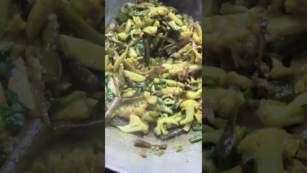 আজকে রান্না করবো বেগুন ফুলকপি আলু দিয়ে শুকনা মাছের চচ্চড়ি ডিমের ঝোল#cooking #recipe #video #vlog 