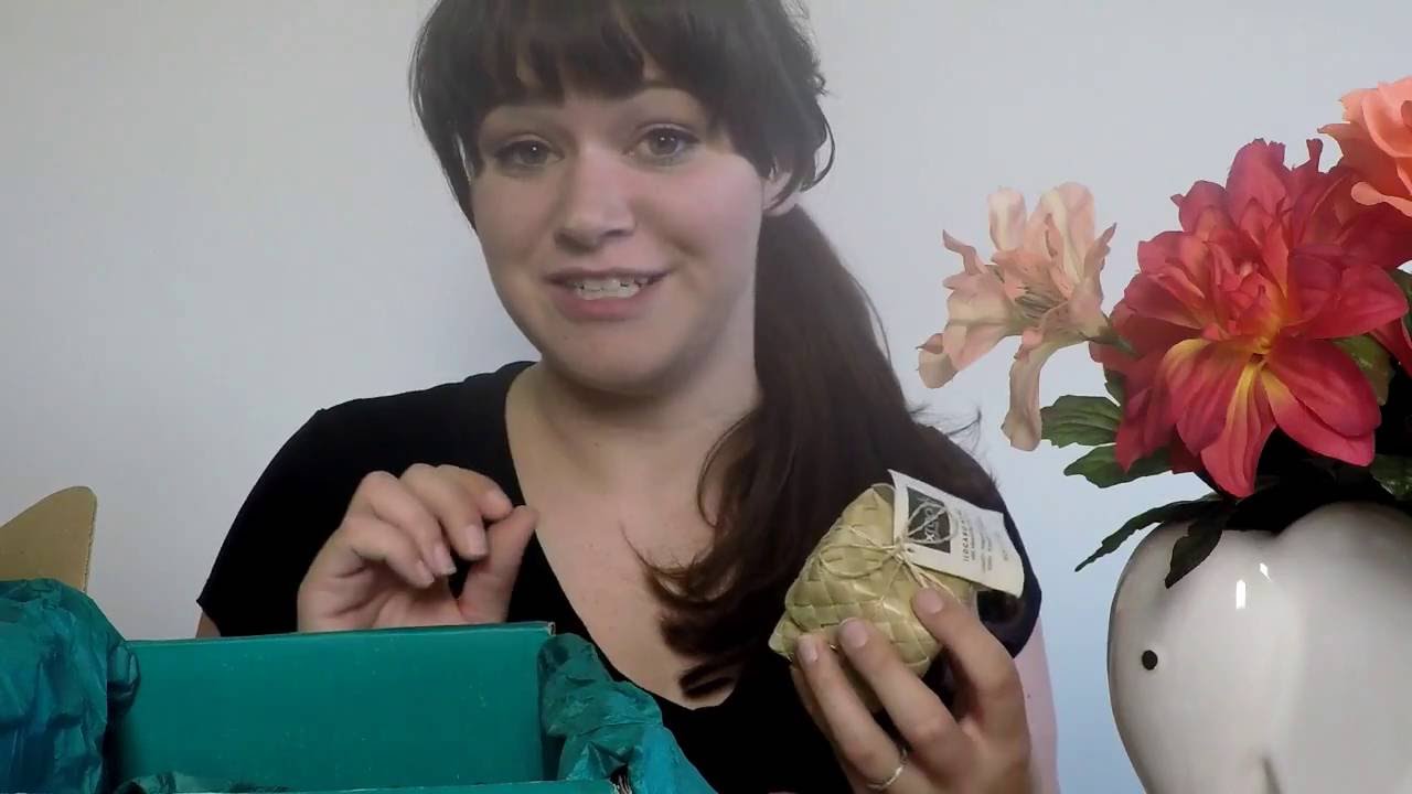 July Globe In Unboxing