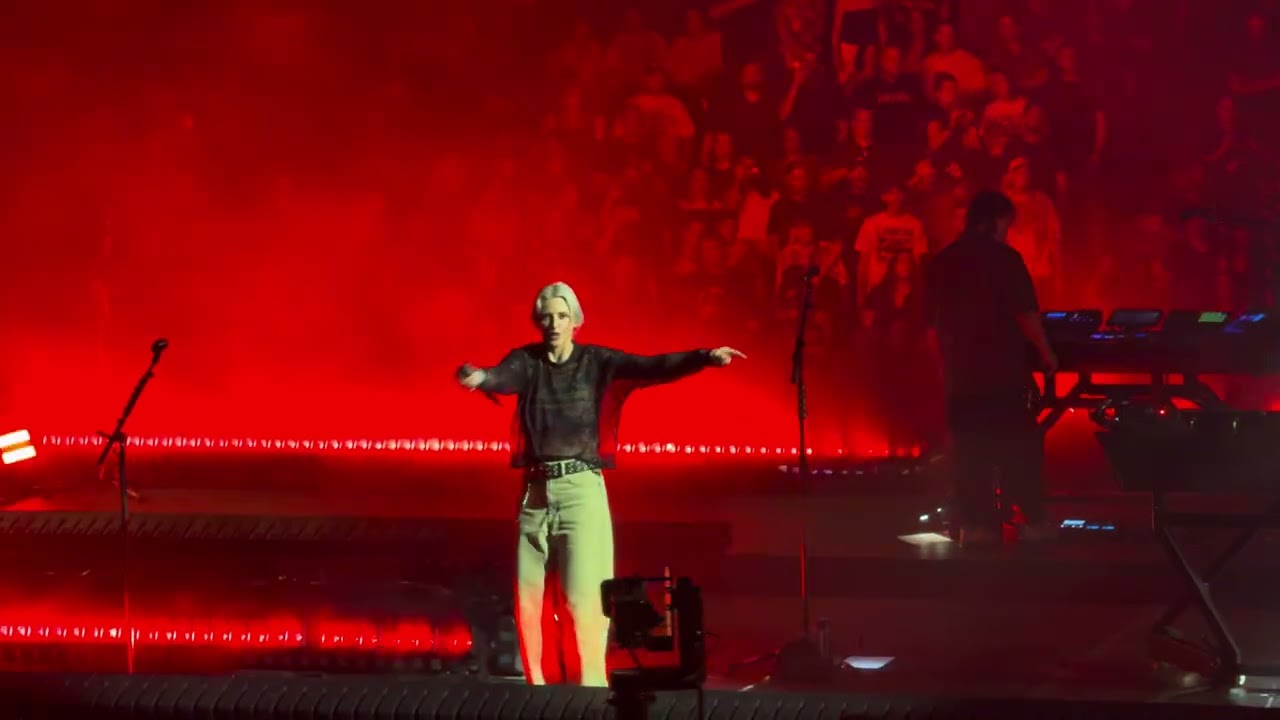 Linkin Park - Heavy is the Crown (Live in Toronto - Scotiabank Arena August 8, 2025)