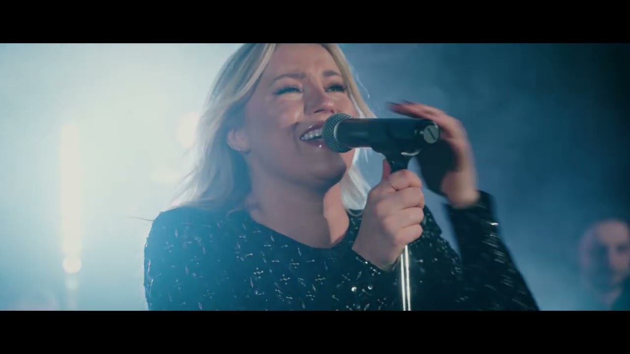 The Rolling Keys cover Taylor Swift&rsquo;s &ldquo;Shake It Off&rdquo;